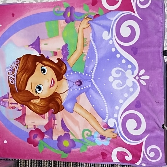 Disney Princess Sophia plush blanket - Picture 2 of 7
